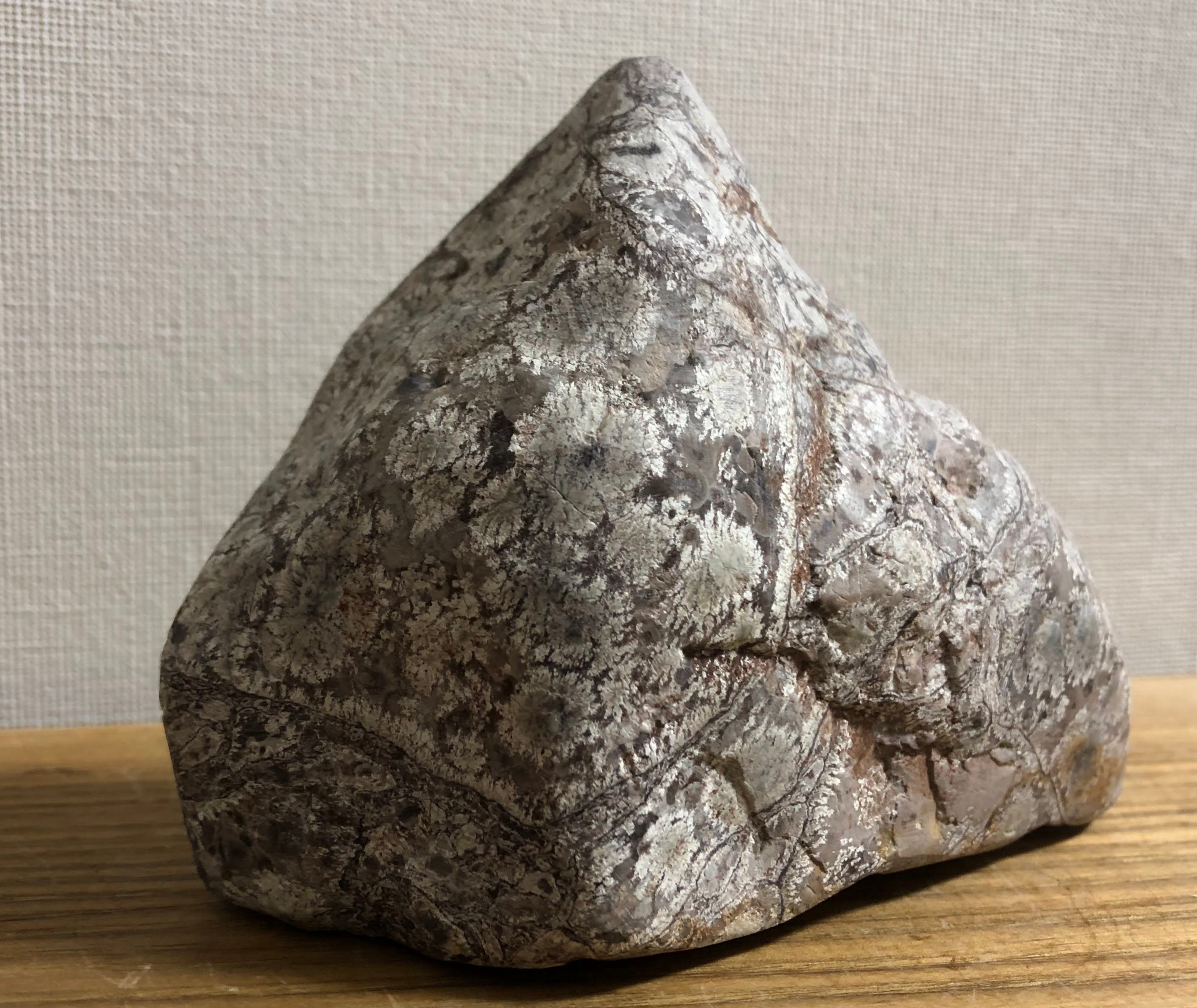 白山紋石‐I | Life with Stones ・ ライフ ウィズ ストーンズ