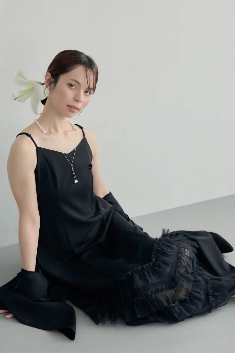 ブラックのトランスペアレントヘムセットアップドレス | et.UNiVER | M