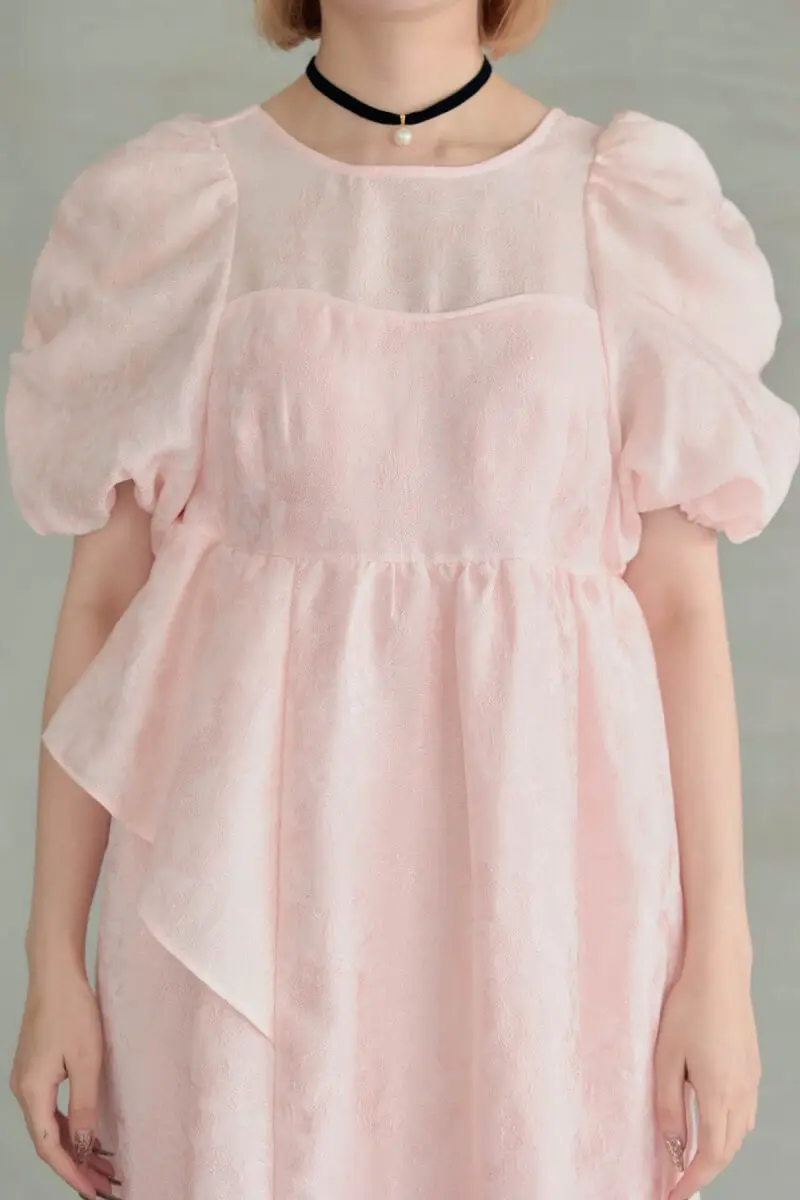 ピンクのバブルスリーブジャガードドレス | ANDRESD | M～マタニティ