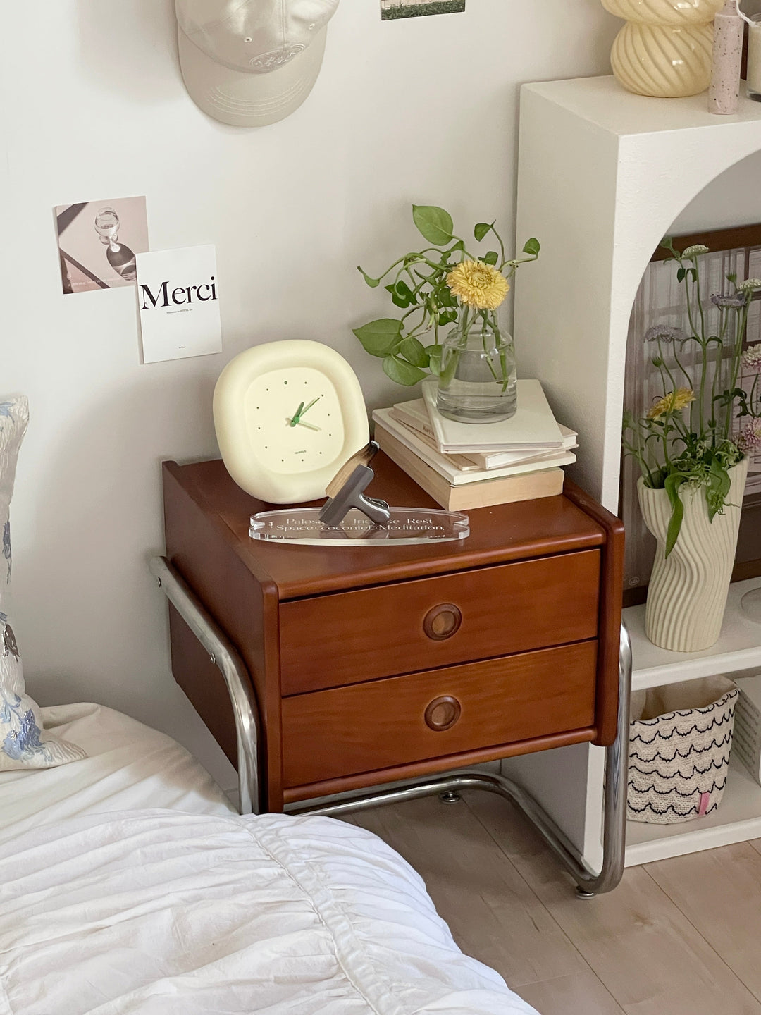 Tomo ヴィンテージ 木製サイドテーブル 引き出し付き 1 Tomo