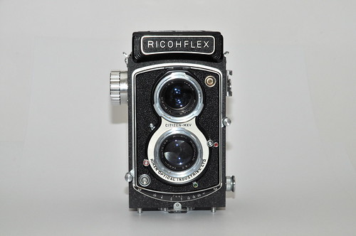 RICOHFLEX NEW DIA 二眼カメラ 二眼レフカメラ】RICOHFLEX New Dia 中