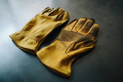 今季 メローラ スエードトープ色 ライニングなし グローブ 革手袋