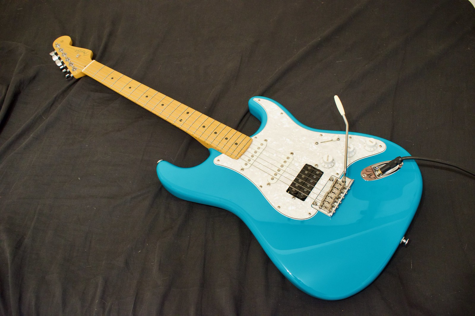 ハードレリックストラトキャスタータイプ/ミニハムバッカー×2/オイル