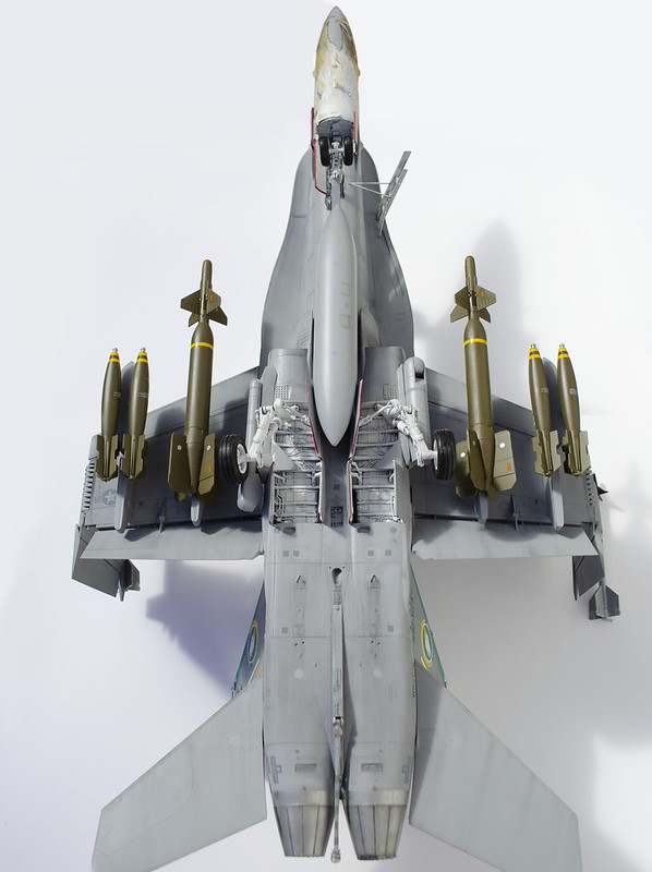 アカデミー academy 1/32 F/A18C Chippy Ho! Episode 39 Part 1 of 2