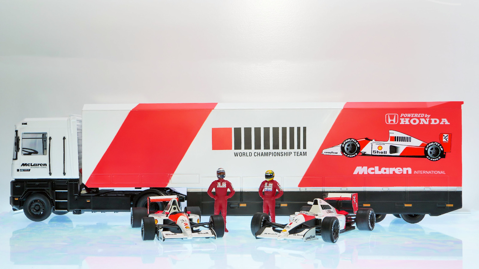 1991 McLAREN F1 Transporter 01 | 1/43 マクラーレン F1 トランス