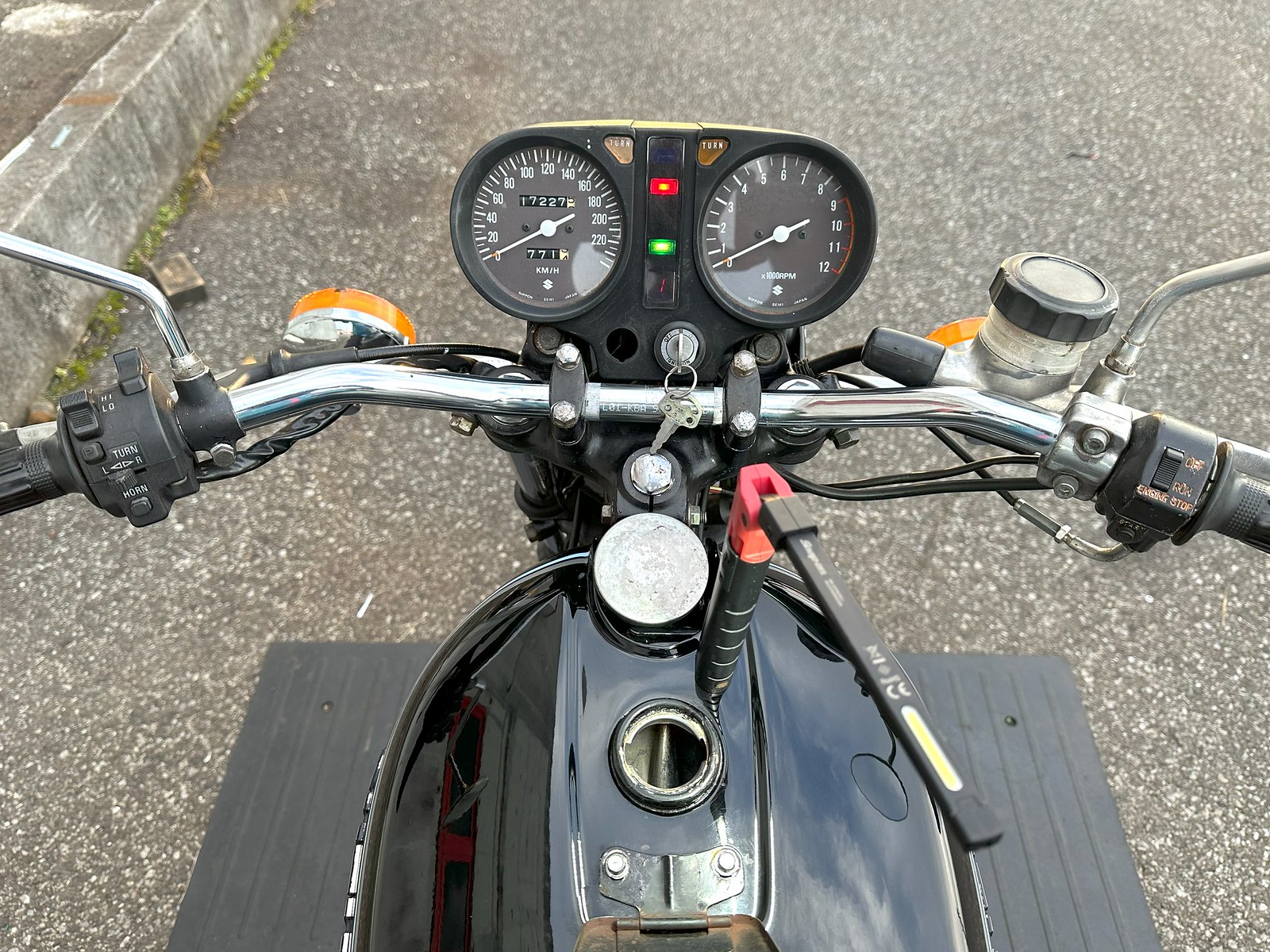 GS750 国内メータースズキ スピードメーター・タコメーター 人気 GS750