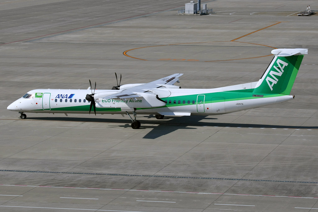航空機・ヘリコプター ANA Dash8-Q400 JA451A eco Green ANA／Airlines