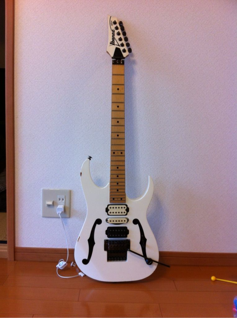 機材紹介/ギター】Ibanez PGM300（'97） : 30代サラリーマンのギターライフ