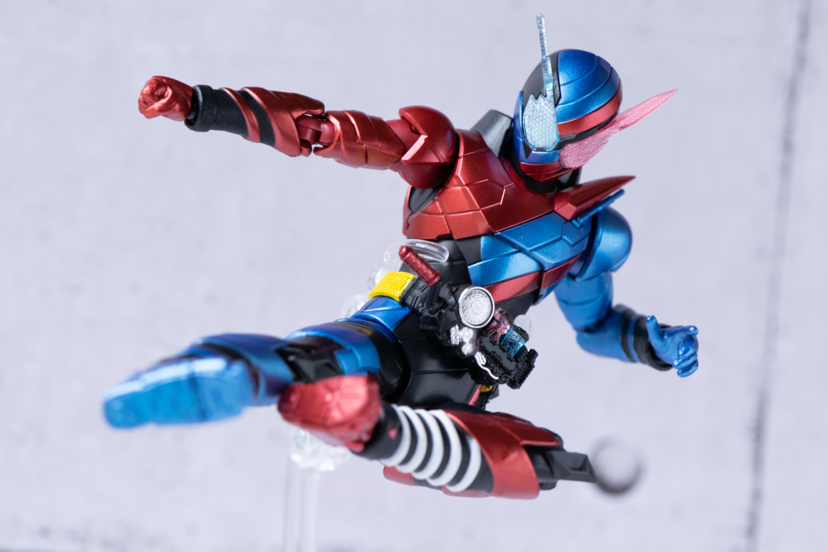 フィギュアーツ 仮面ライダービルド ラビットタンクハザードフォーム