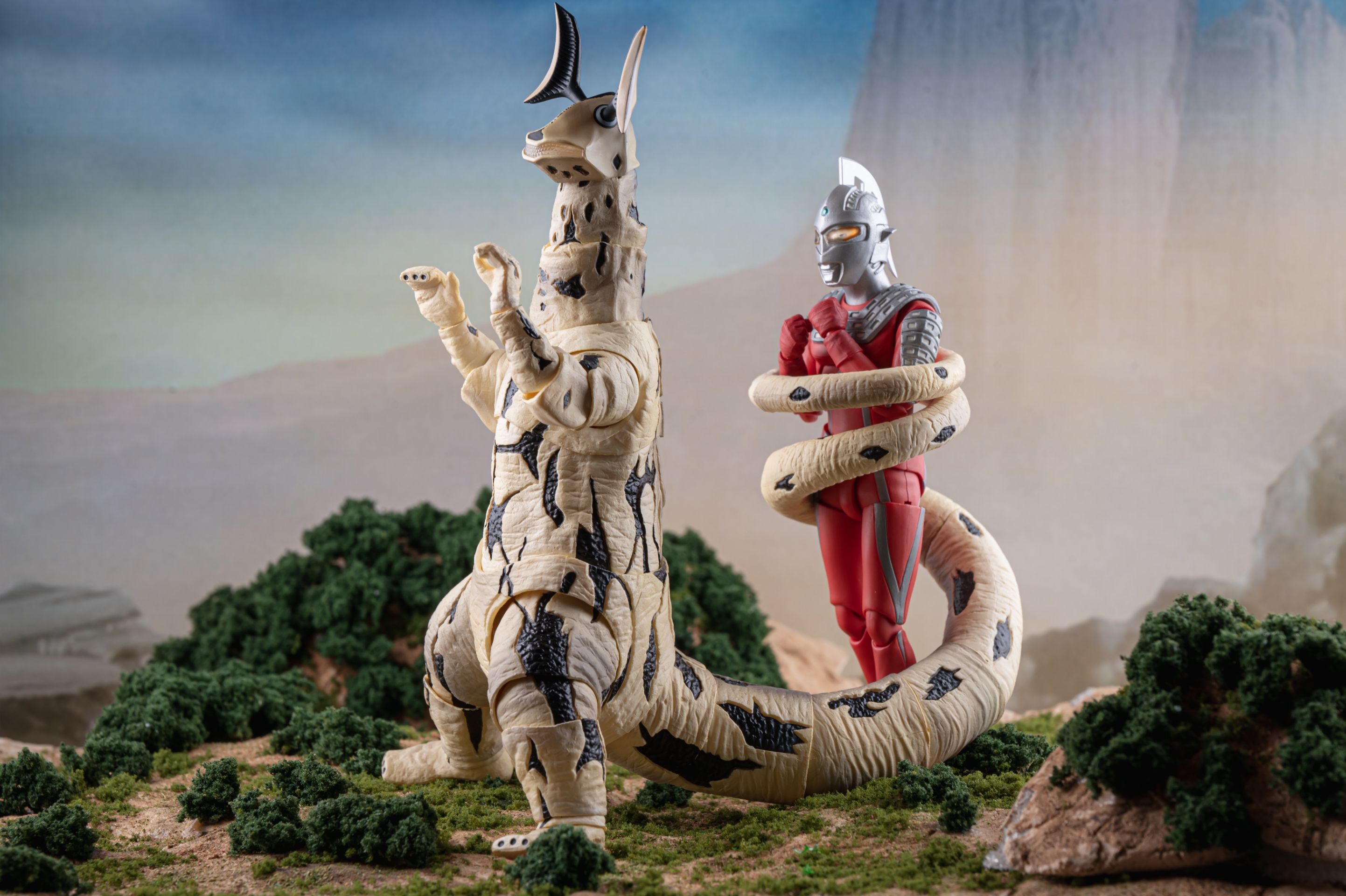 レビュー】S.H.figuarts エレキング : 関節フィギュア庫