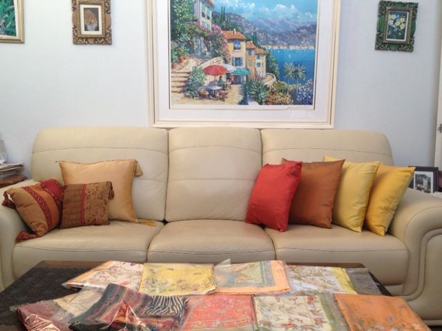 ジムトンプソンのクッションカバーを、タイから買って来ました。 : 旅