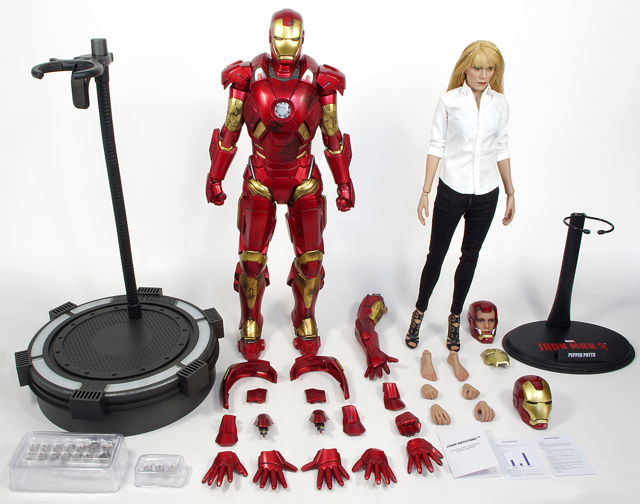 アイアンマン3 ペッパー・ポッツ 販売済み & マーク9 フィギュアセット