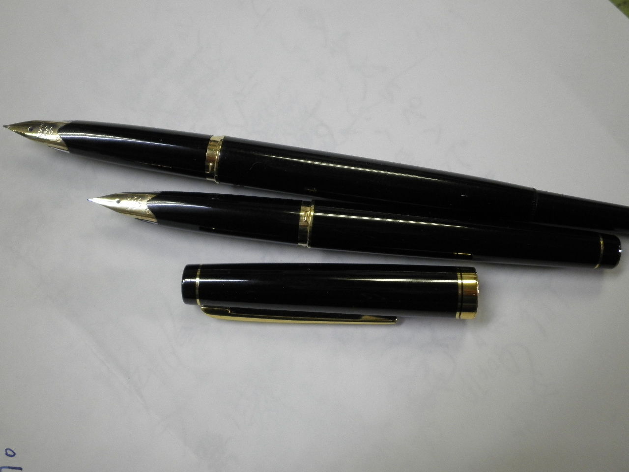 廃番美品 パイロット デスクペン DP-500-B-M 万年筆 14K-585