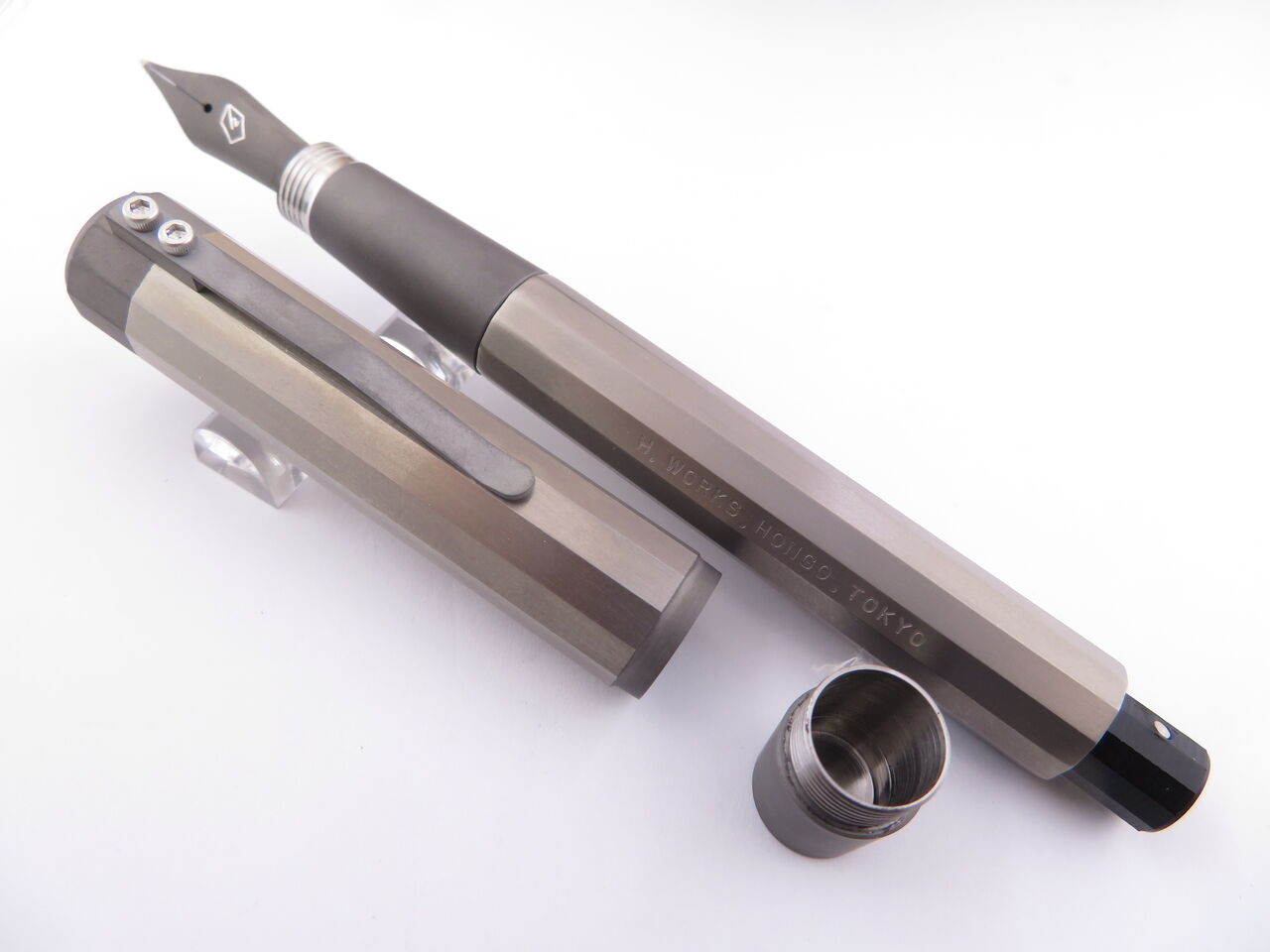 エイチワークス チタン万年筆 H.works
