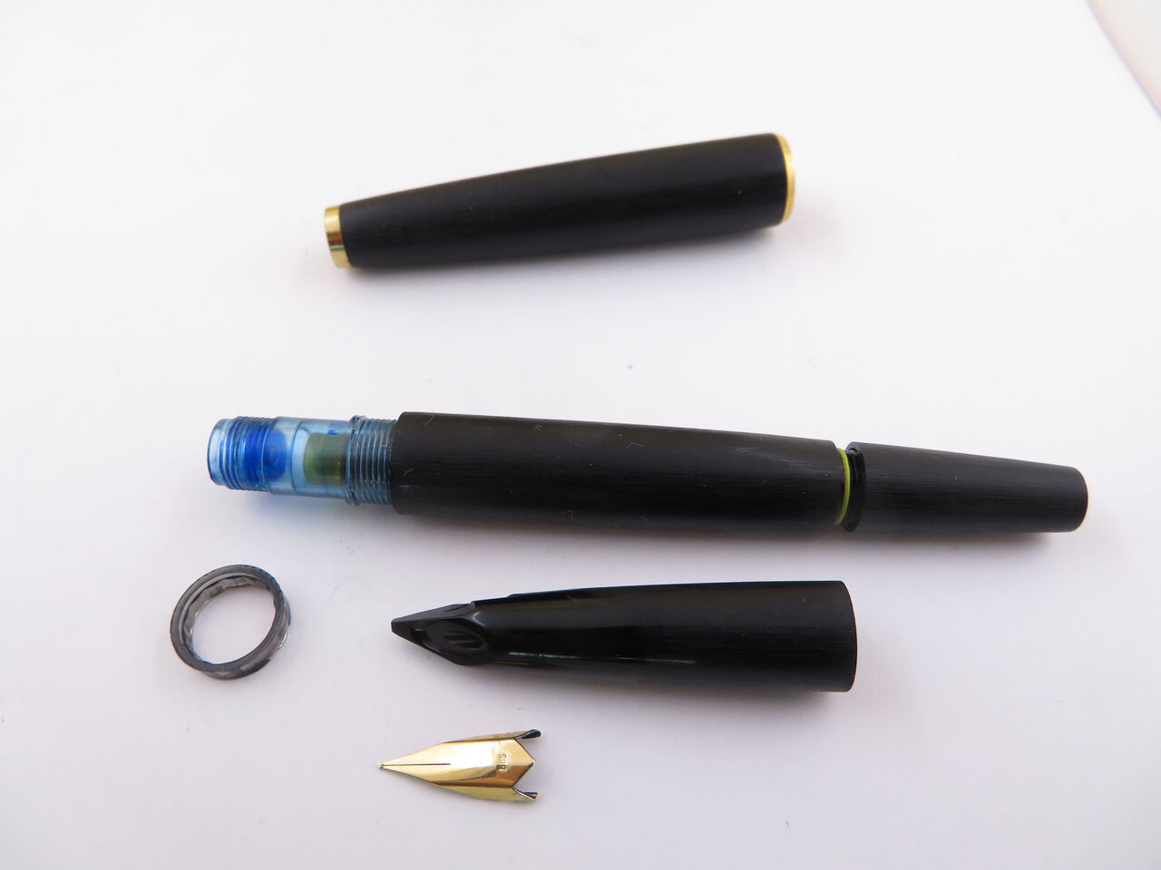 MONTBLANC #220 14K-585 : 万年筆おやじの備忘録