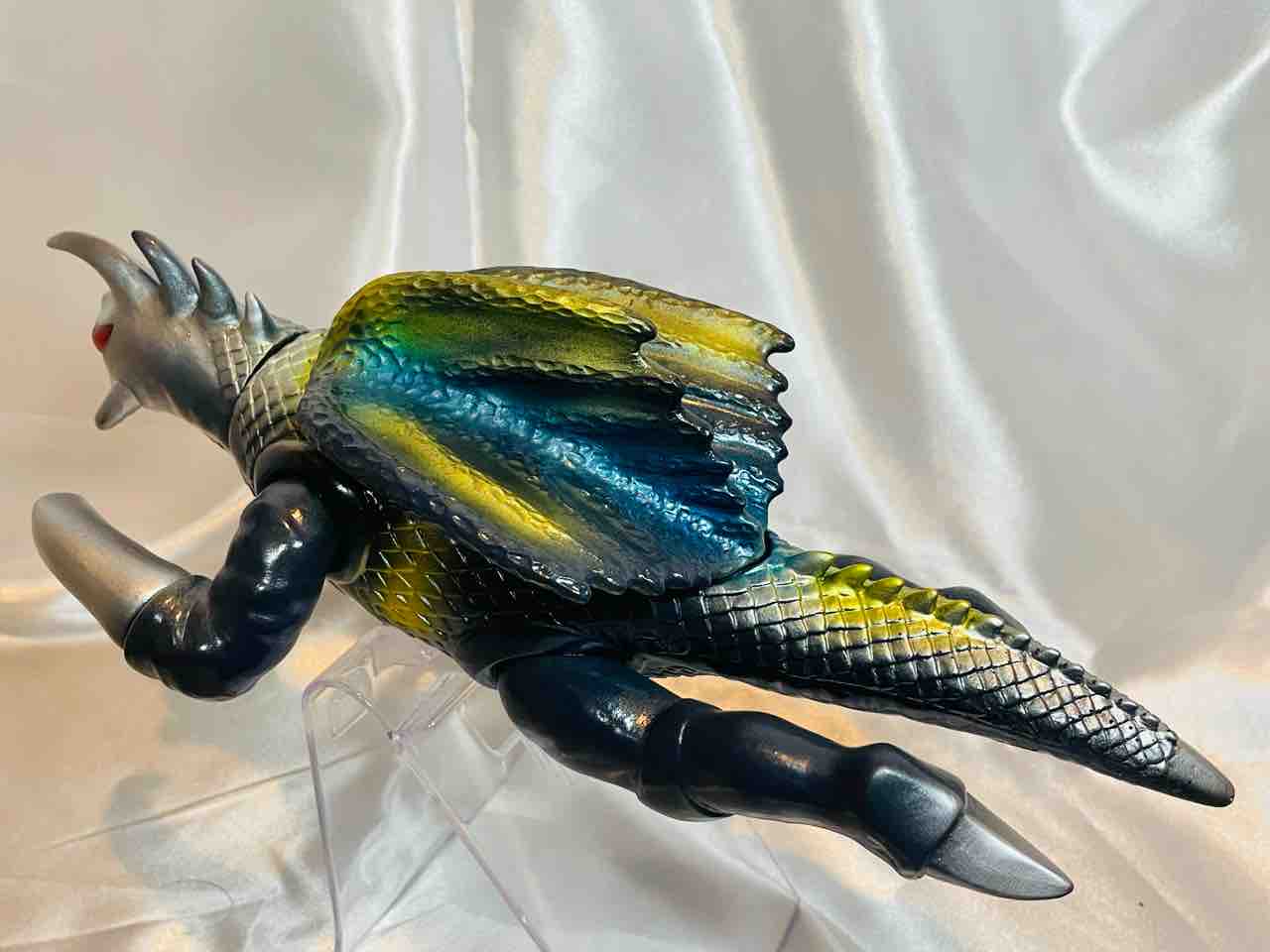 希少■ マルサン ガイガン 飛行形態 蓄光 ソフビ / 東宝 希少□ マルサン ガイガン 飛行形態 蓄光 ソフビ / 東宝