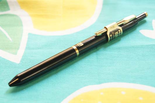 パイロット「2＋1 多機能ペン（廃番 黒金）」レビュー : テーゲー