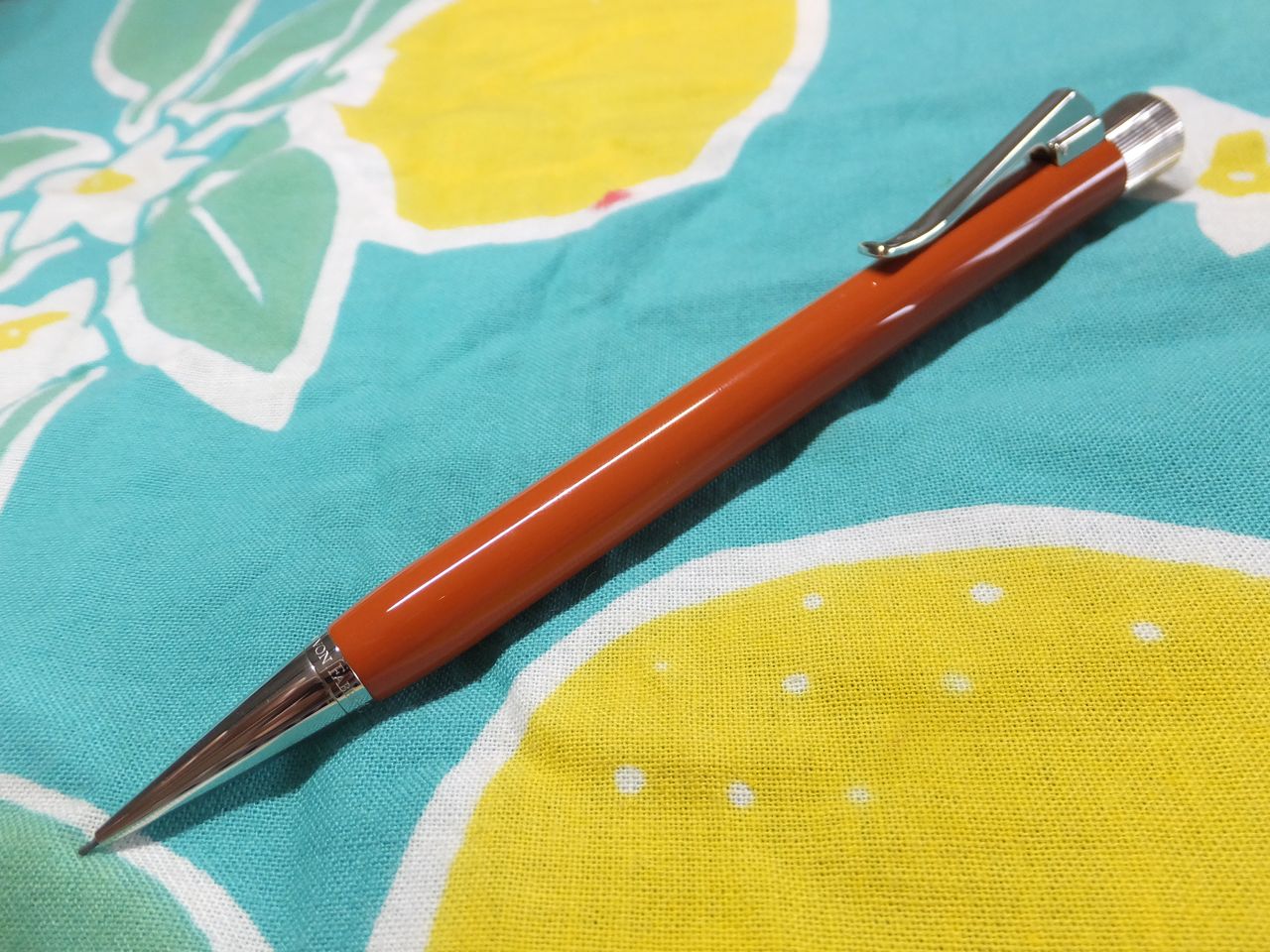 ファーバーカステル「イントゥイション ペンシル テラコッタ」レビュー