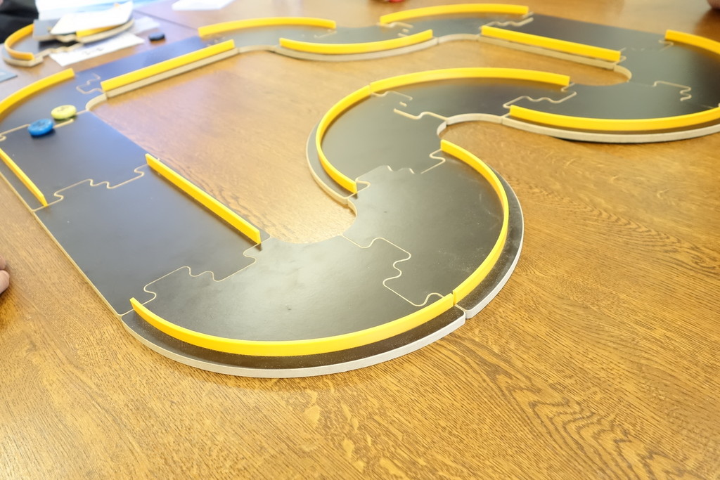 中指で弾くボードゲーム カラバンデ(ピッチカー) : ある元心理