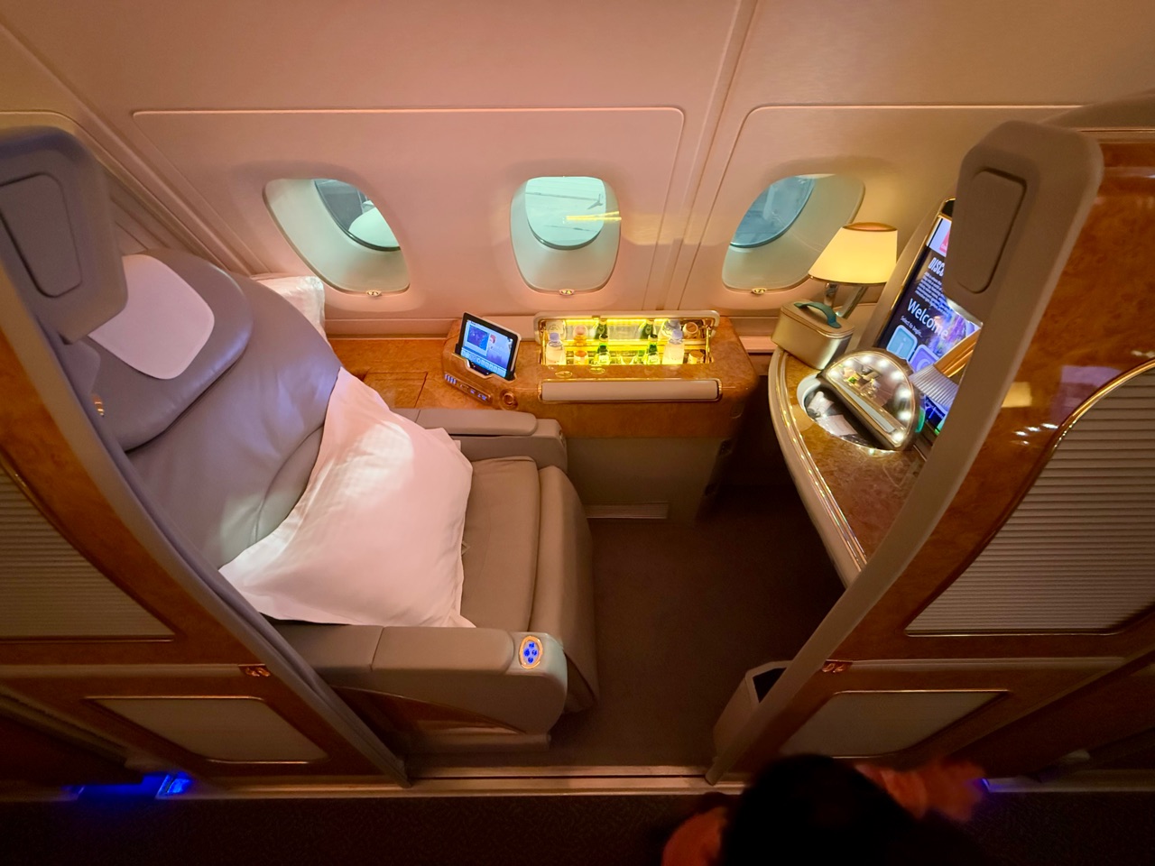 エミレーツ航空 ファーストクラス 機内設備・アメニティ・シート