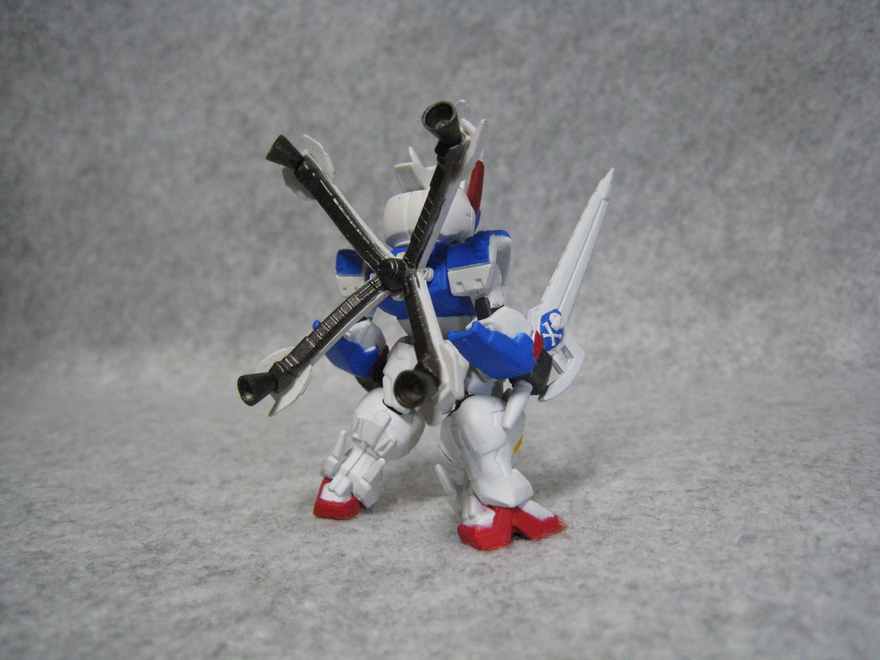 ガンダムコンバージコア クロスボーン・ガンダムX3 : 何かブンドド