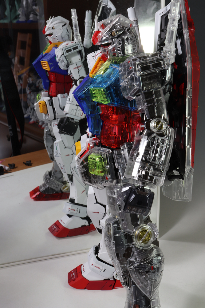 PG UNLEASHED RX-78-2ガンダム クリアカラーボディ 完成編 : デンデロ