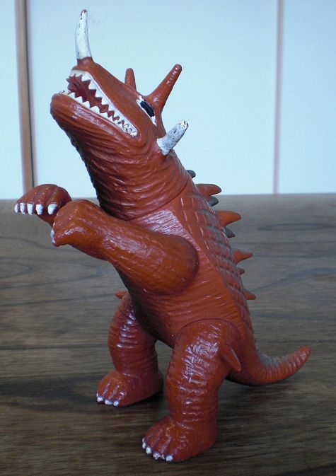 日東 ソフビ バルゴン 二期 : クラウドベース（スペクトラム基地）を作ろう