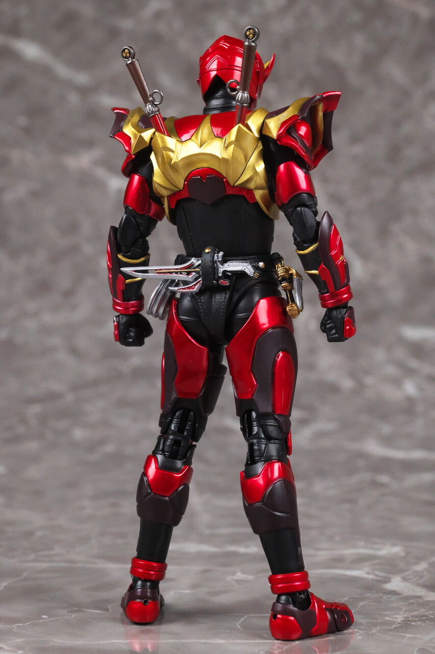 k*y様 BANDAI 仮面ライダー装甲響鬼 フィギュア 2個セット S.H.