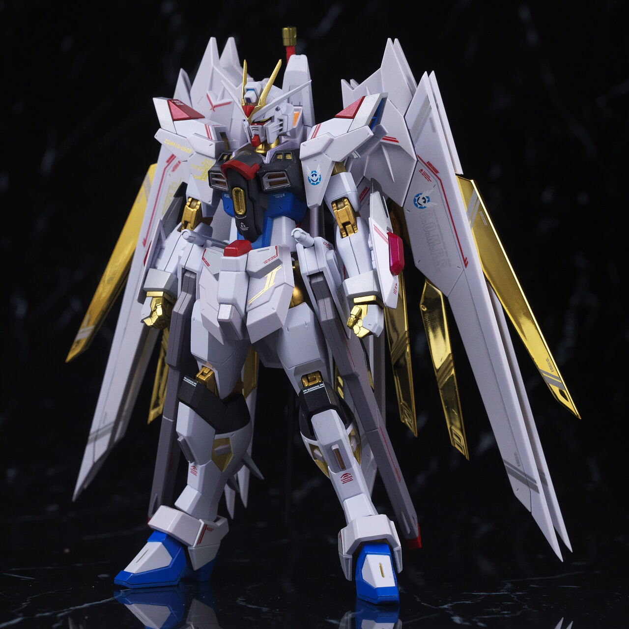 ☆METAL ROBOT魂 マイティーストライクフリーダムガンダム