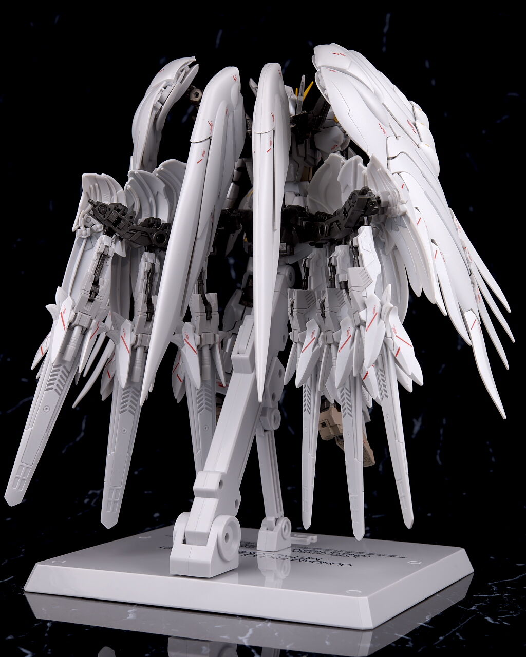 未開封 メタルコンポジット ウイングガンダム スノーホワイト