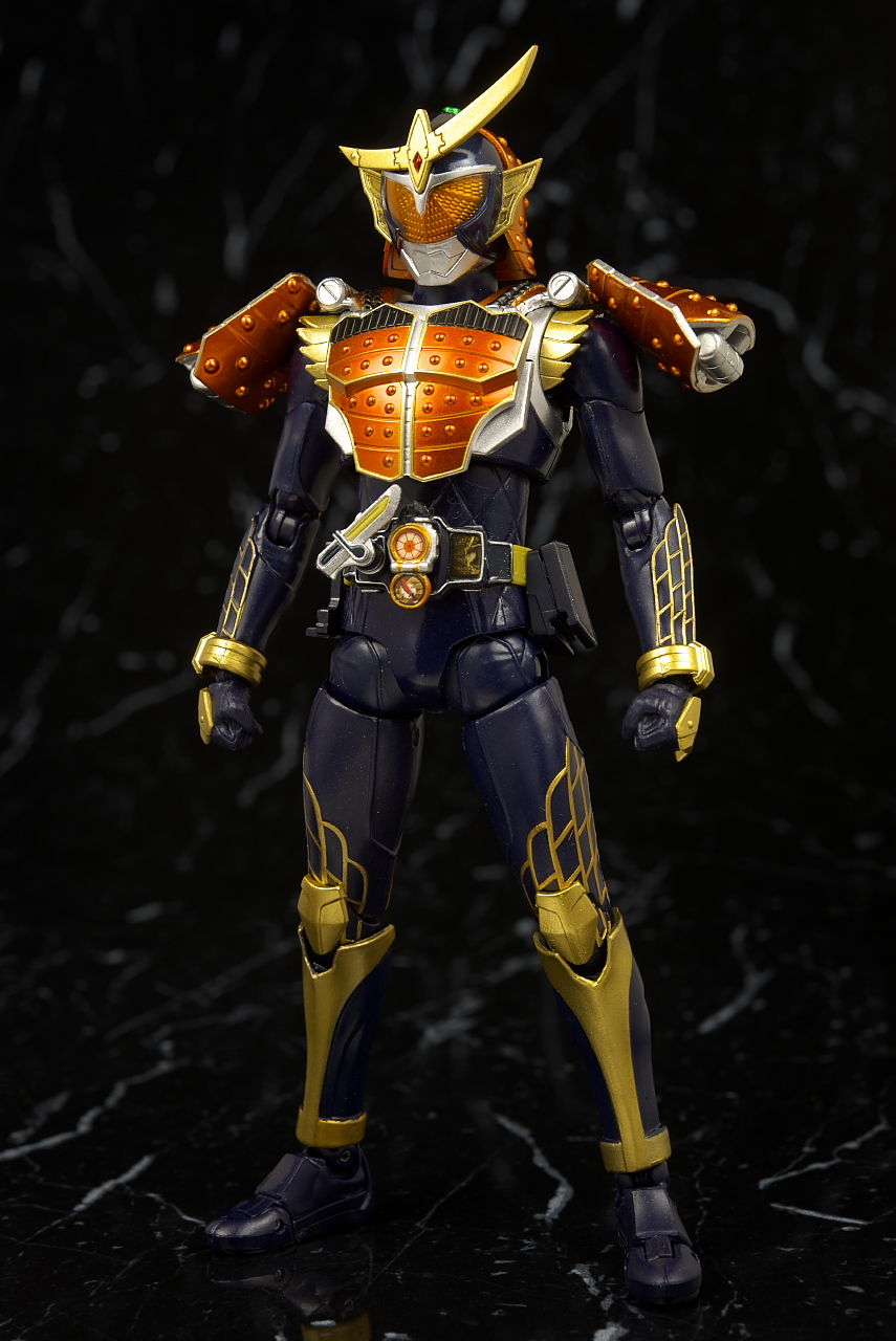 未使用・未開封品) S.H.フィギュアーツ 仮面ライダー鎧武(ガイム