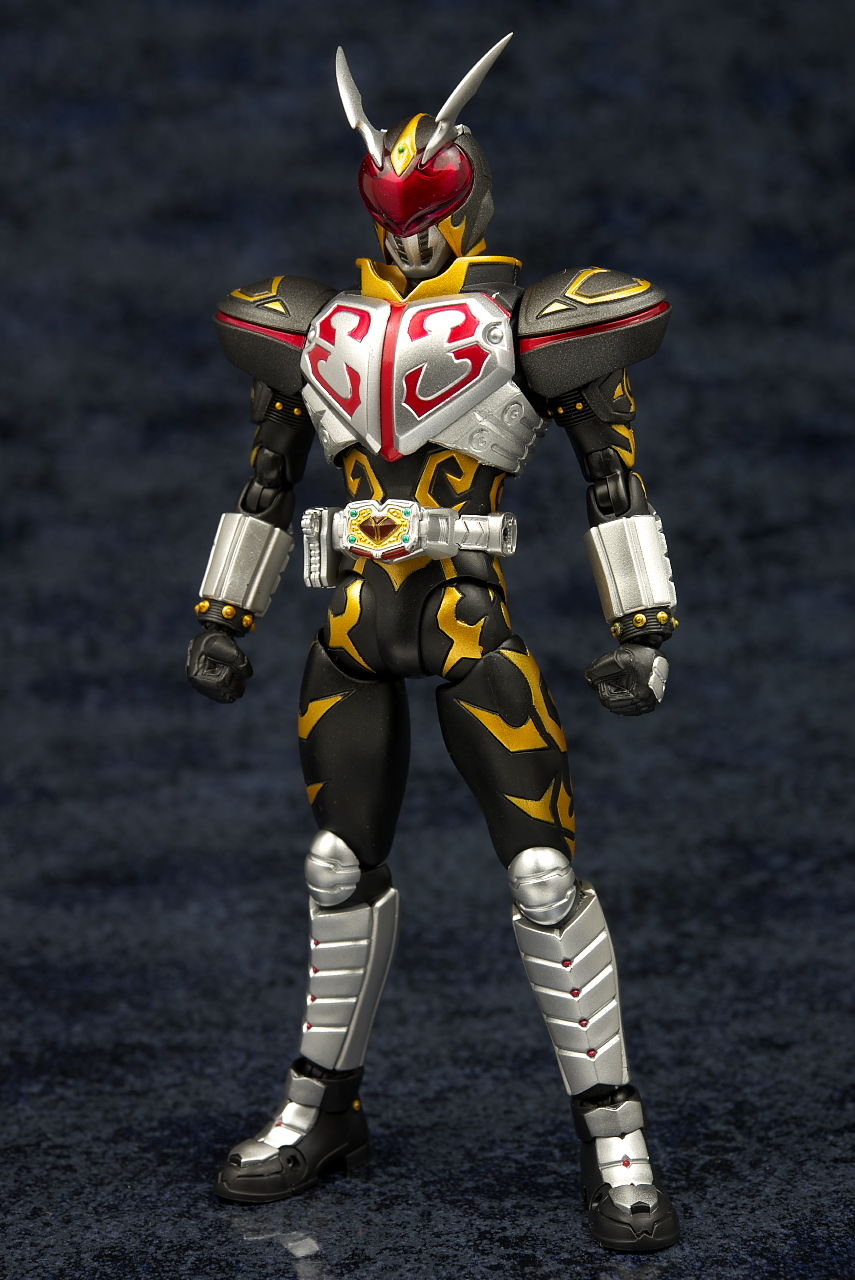 S.H.Figuarts(フィギュアーツ) 仮面ライダーカリス 仮面ライダー剣