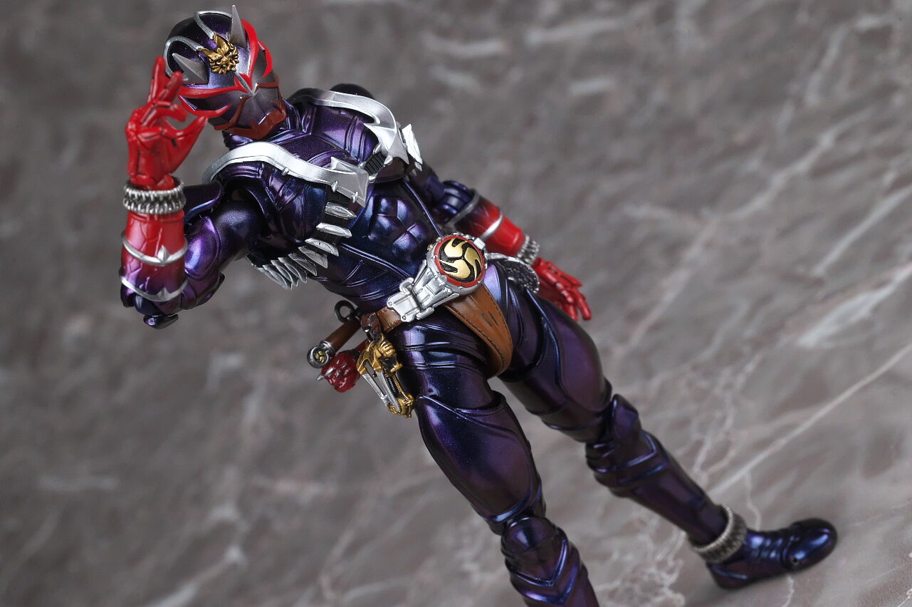 真骨彫製法 仮面ライダー響鬼 10th Anniversary版 Amazon.co.jp: S.H