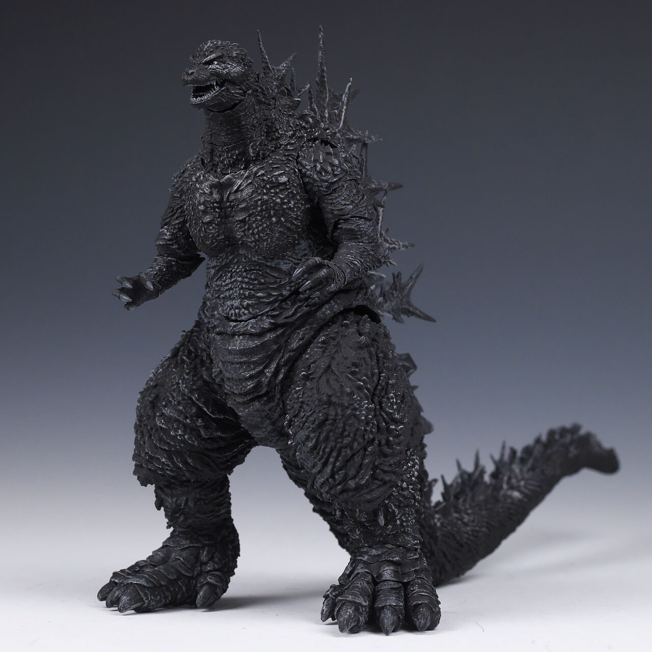 ゴジラ(2023) マイナスカラーver Amazon | S H.MonsterArts ゴ ジ ラ