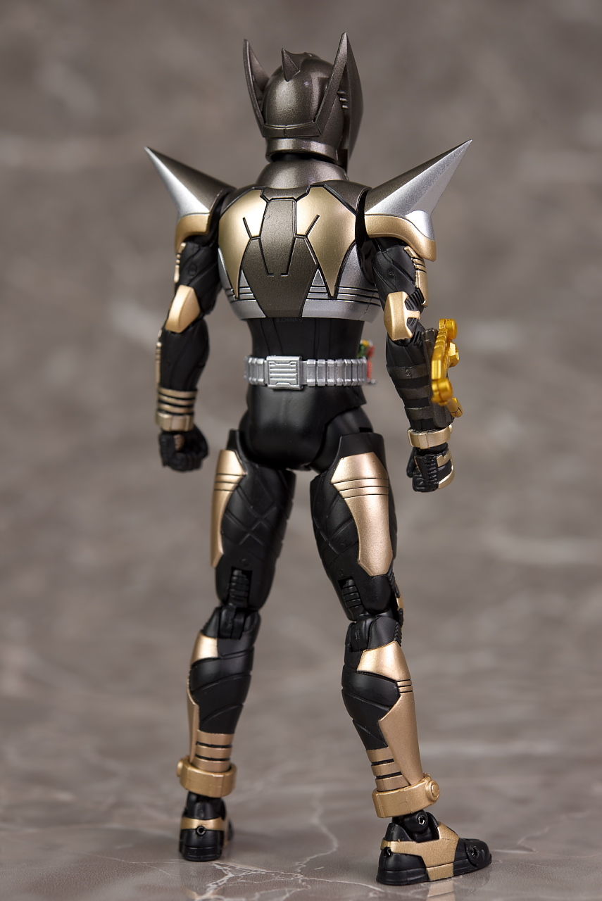 S.H.Figuarts仮面ライダーキックホッパー・パンチホッパー（真骨彫製法）