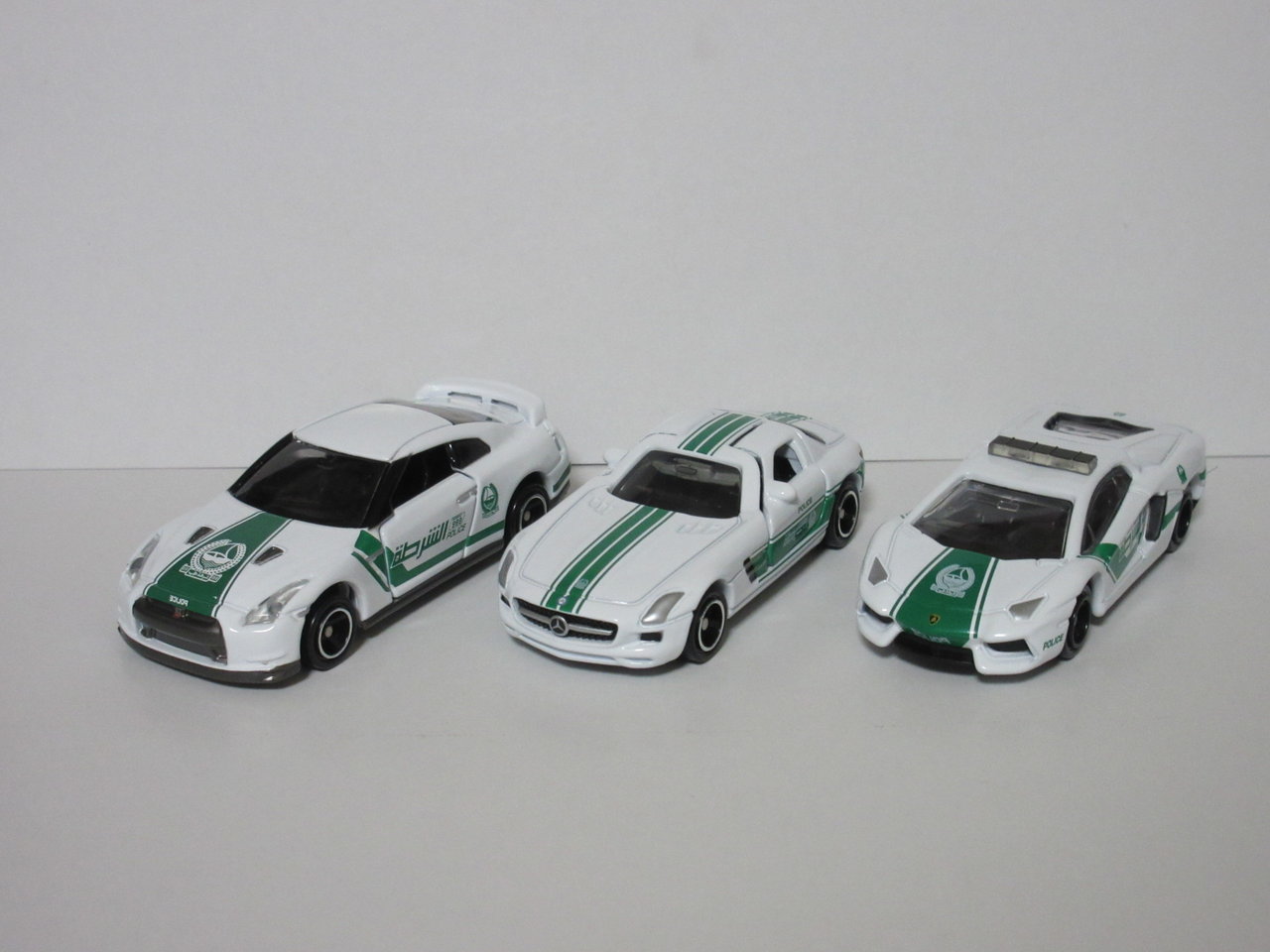 メルセデスベンツSLS AMG ドバイ警察仕様 : トミカ解体所