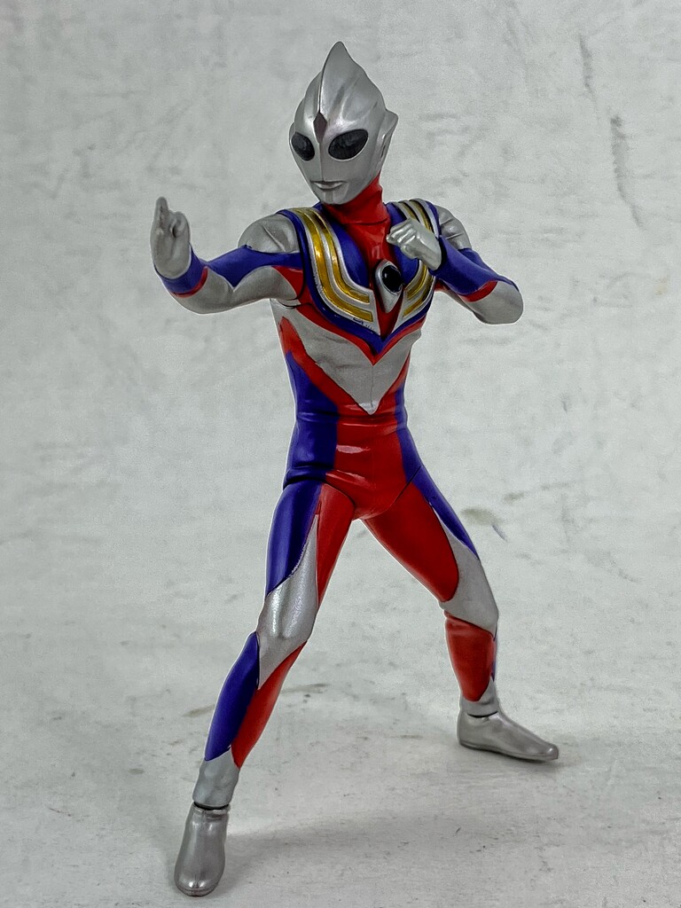 アルティメットルミナス イーヴィルティガ/キリエロイド