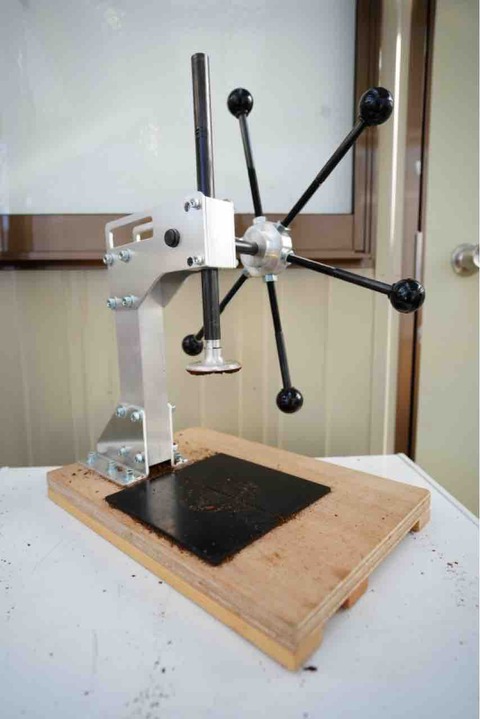 Ashtaka菌糸プレス機 オマケ ASHTAKAプレス type20s VS 初代プレス機