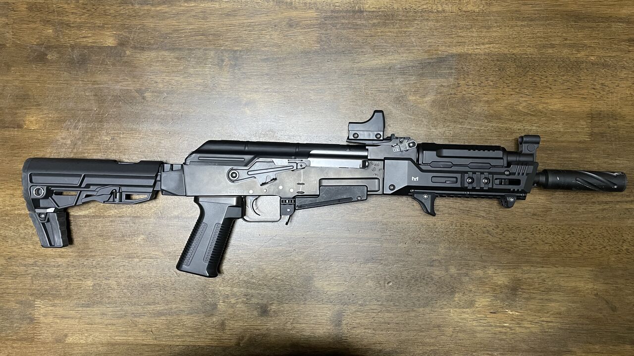 次世代電動ガン AK Storm ブラック バッテリーとホロサイト付き 次世代