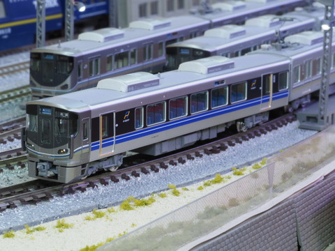 TOMIX 225系100番台・700番台 入線しました : 7畳部屋の鉄道模型