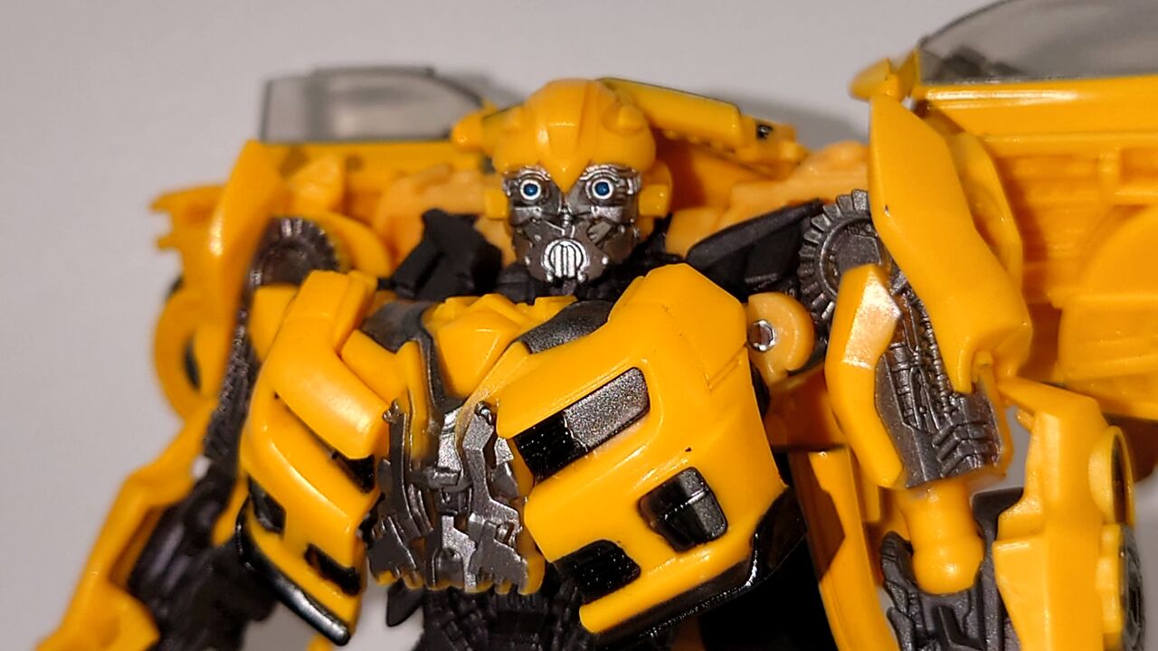 未使用 トランスフォーマー SS90 バンブルビー スタジオシリーズ