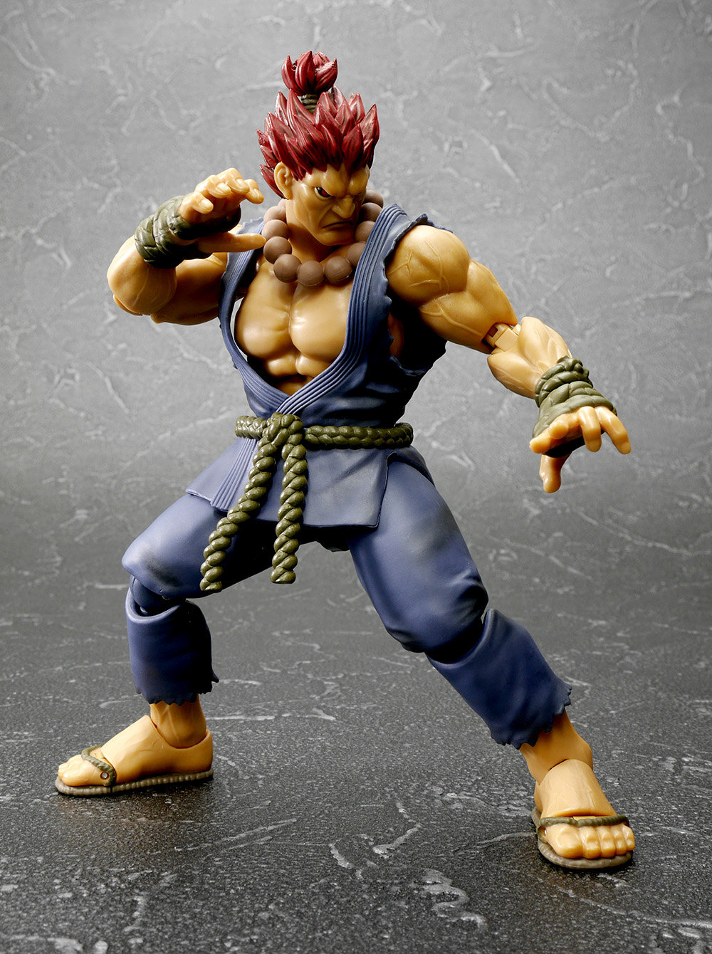 拳を極めし者」、見参…… ストリートファイター「S.H.Figuarts 豪鬼