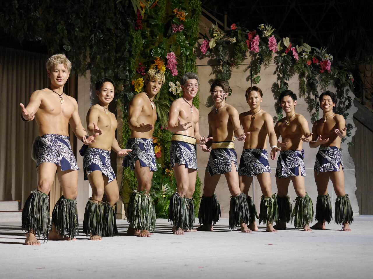 Siva Ola 8th 生誕祭 メンバー直筆サイン入り ハワイアンズ 【公式通販】