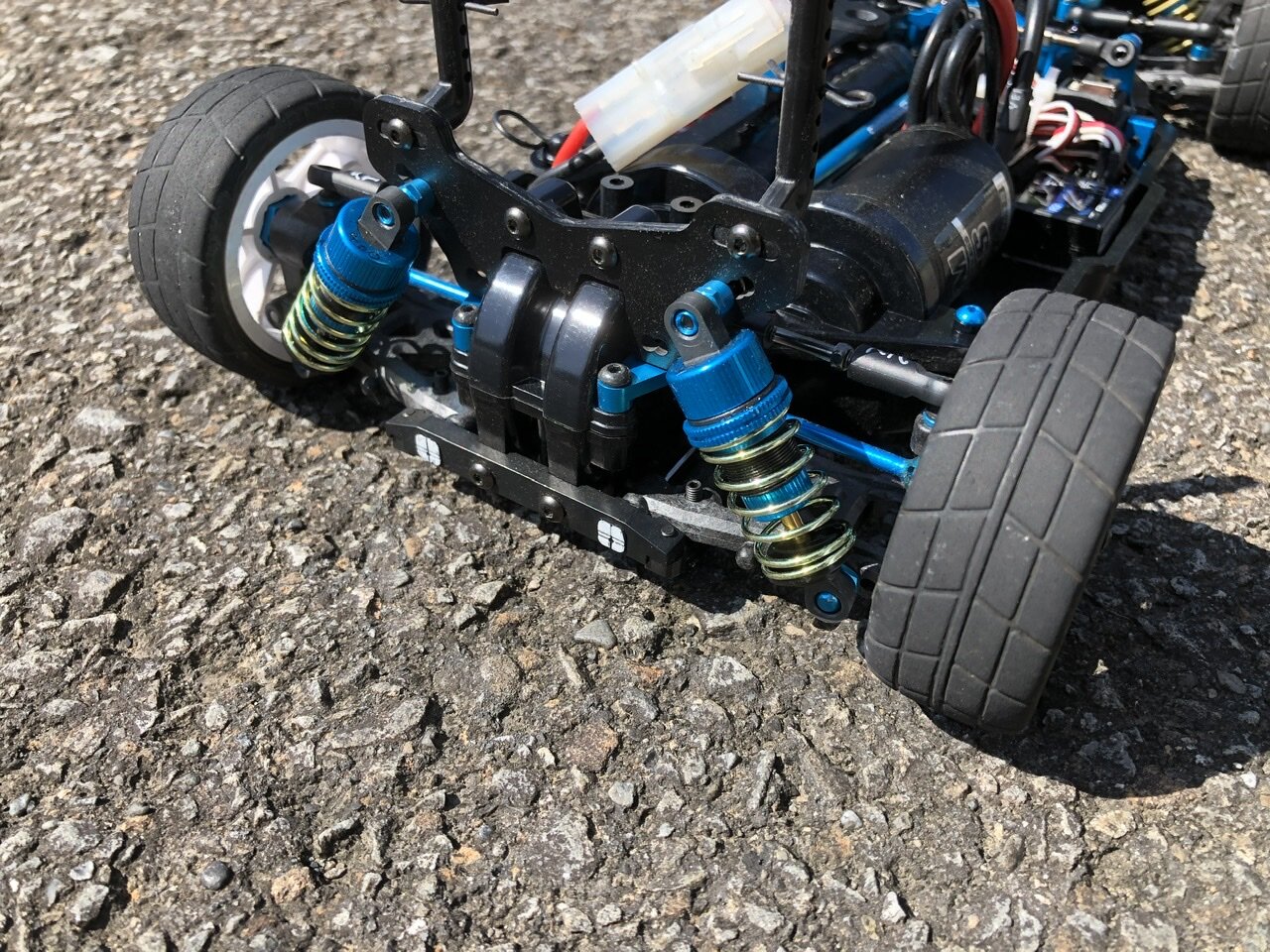 TT-02 type-SR試走！切れ味抜群だけど難しいぞコレw : 小学生の息子と