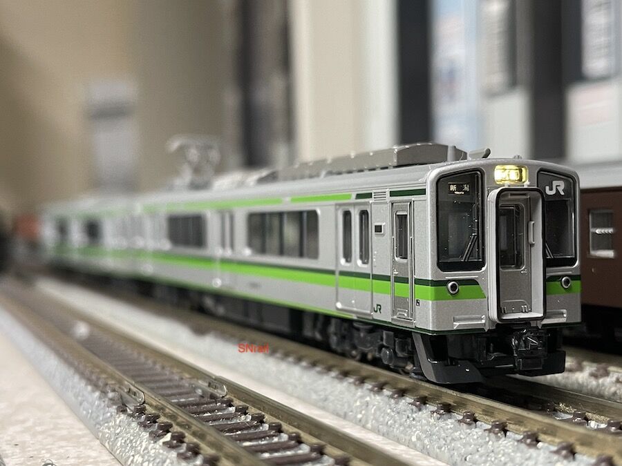 h)Nゲージ KATO E127系0番台電車 (新潟色) 2両セット 10-581