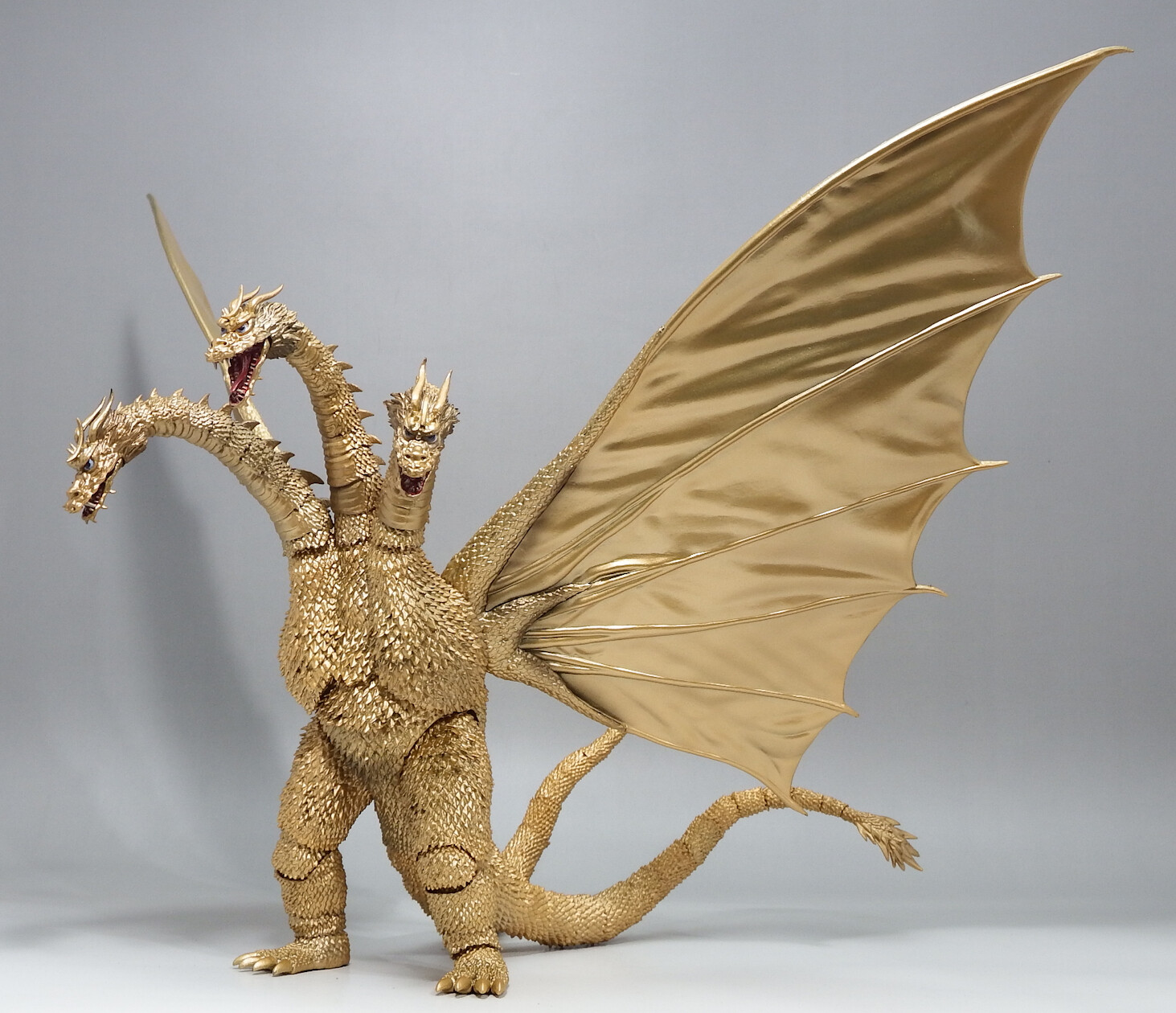 S.H.モンスターアーツ「キングギドラ 1972」 : 空想玩具シリーズ