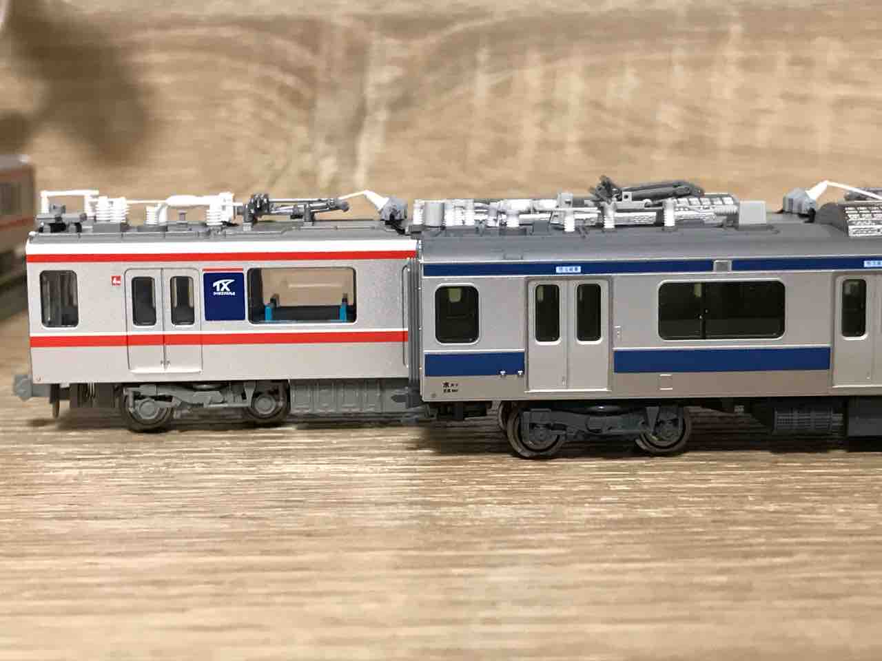 マイクロエース つくばエクスプレスTX-2000系 入線！ - れいるのおと