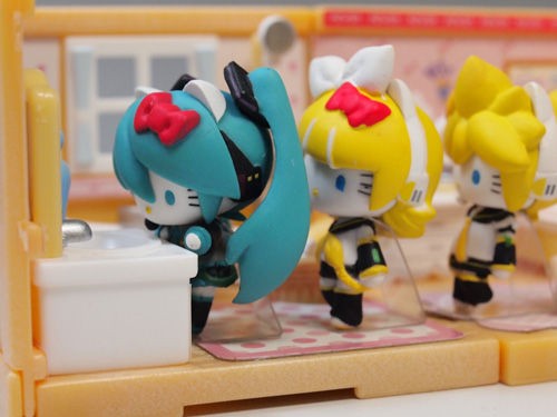 ハローキティコラボ 鏡音リン 鏡音レン 巡音ルカ ストラップ 3体セット