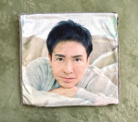 郷ひろみさんのファンの方から長い贈り物～♪ : 猫だらけ Powered by