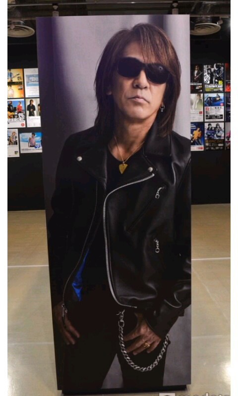 稲葉浩志 イベントお忍び訪問 一般客に紛れる姿に驚きの声 B'z